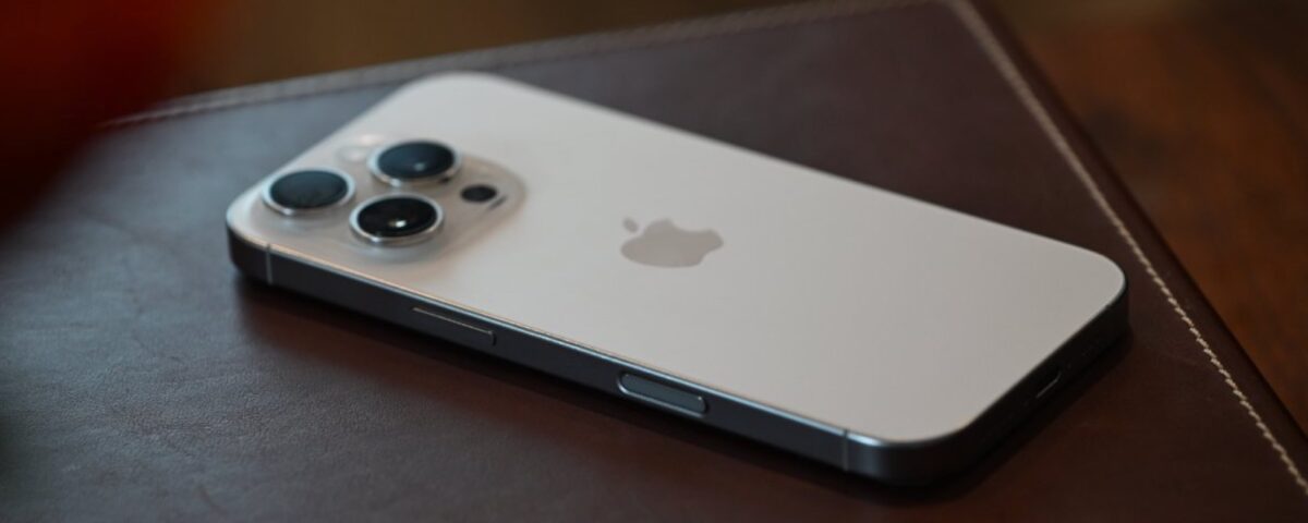 Slicing the Apple iPhone – The daily blog of behavioral and cognitive economics